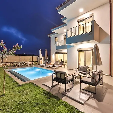 Heaven Villa